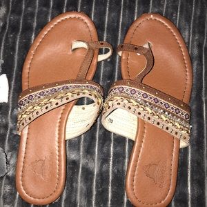 sandals size 8